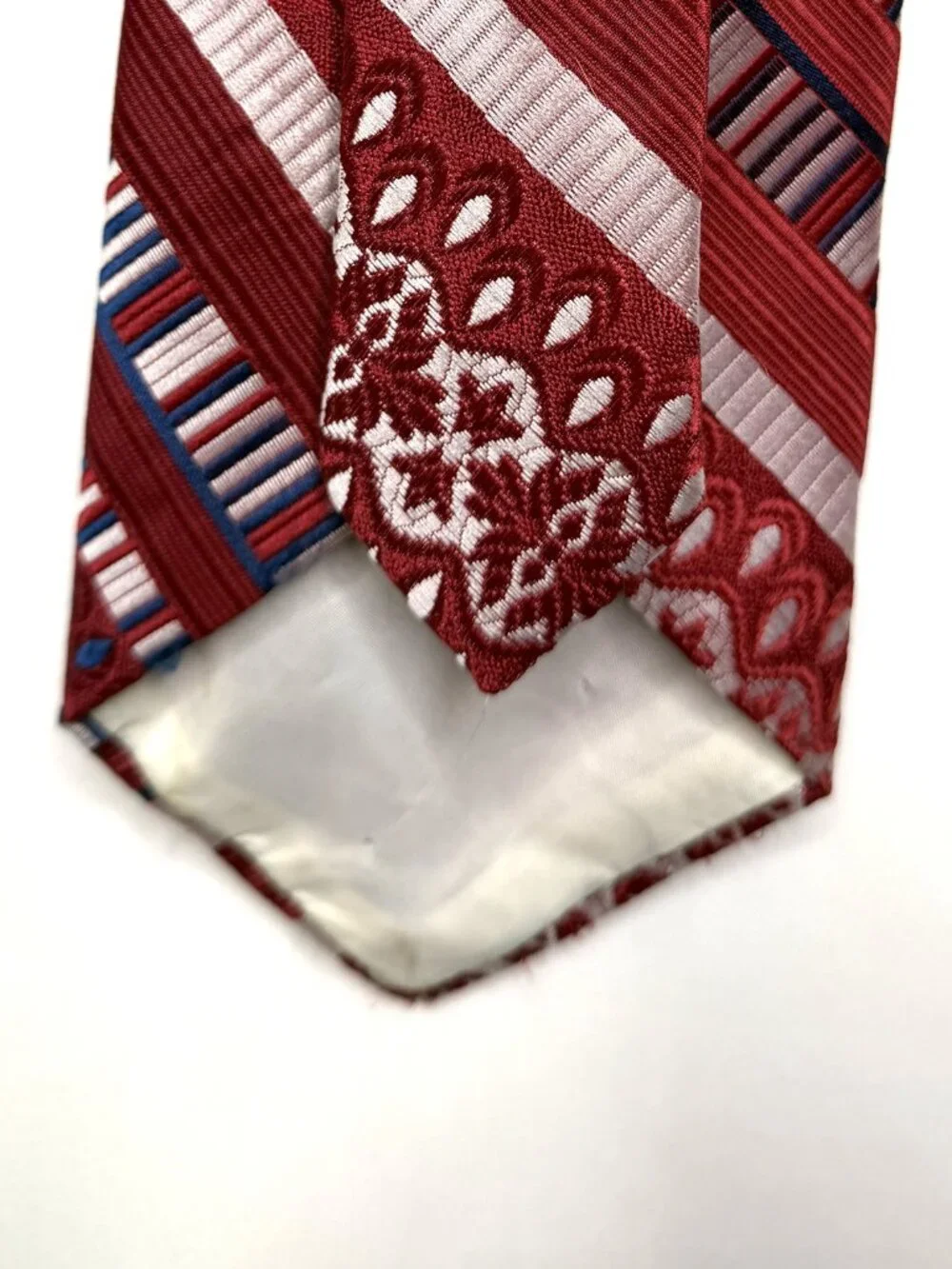 Vintage Armando Collection 1970’s Mens Neck Tie 4 ¼” Wide Red Blue Gray Necktie